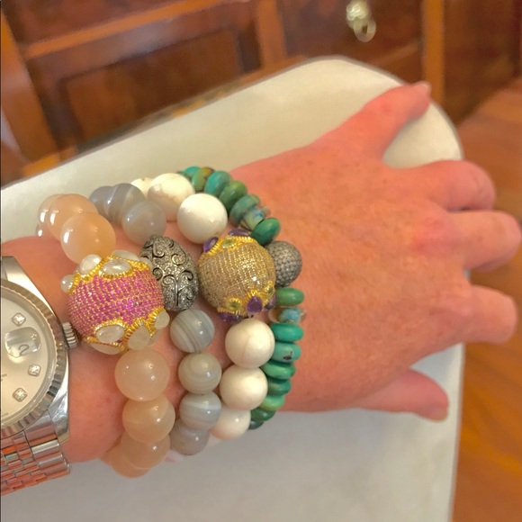 💗Jewelry designer & lover of all things pretty💗 - Picture 2 of 2